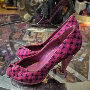BEYSY JOHNSON Pink Patterned Peep-Toe High Heels